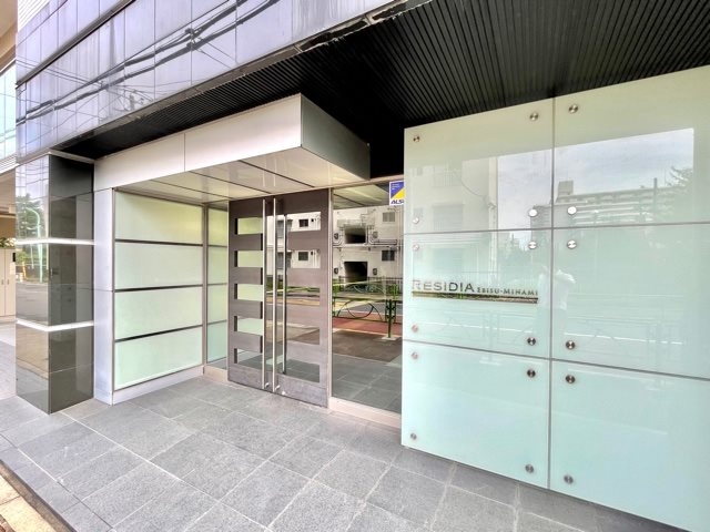 13/16 エントランス