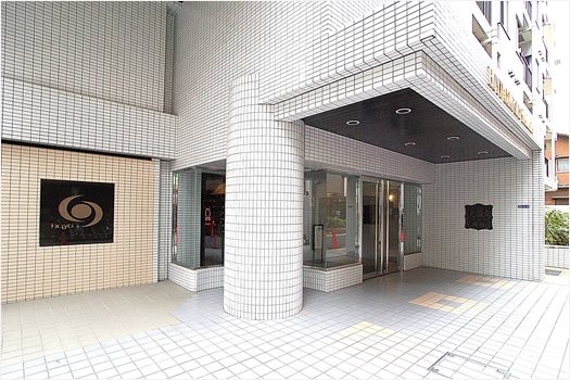 16/22 エントランス