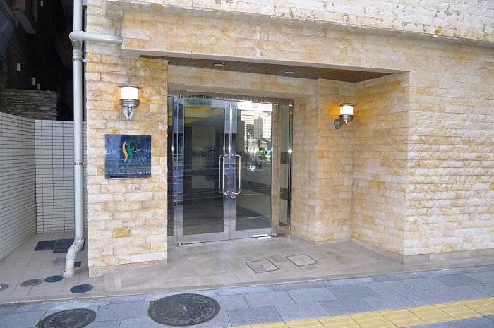 15/23 エントランス