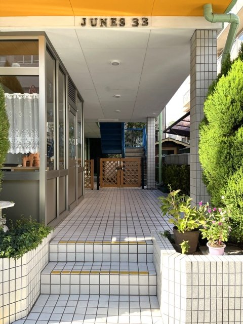 20/22 エントランス