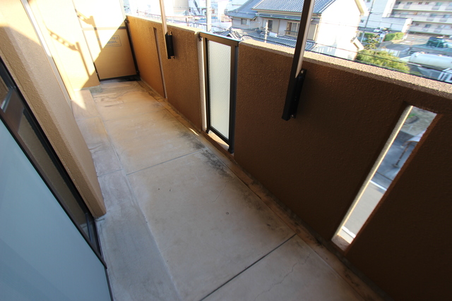 13/23 バルコニー