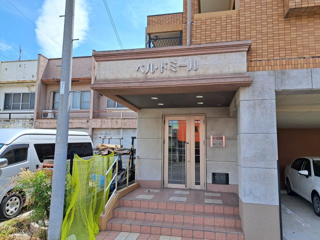 17/23 エントランス