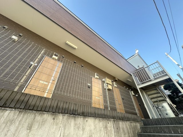 15/23 エントランス