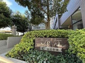 2/3 エントランス