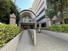 16/16 エントランス