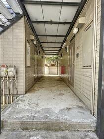 16/16 エントランス