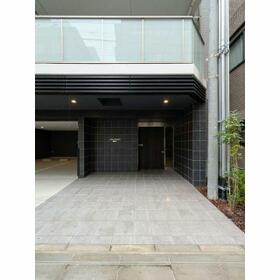 15/16 エントランス