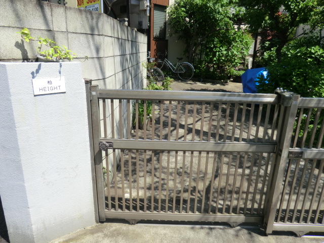 22/29 エントランス