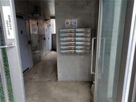 16/16 エントランス