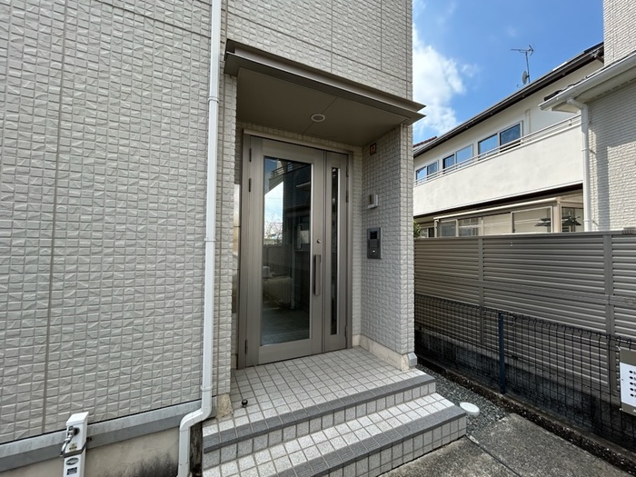 5/8 エントランス