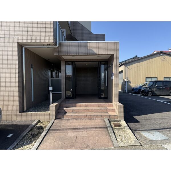 3/6 エントランス