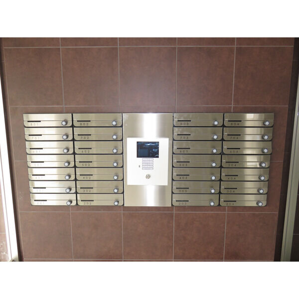 14/14 エントランス