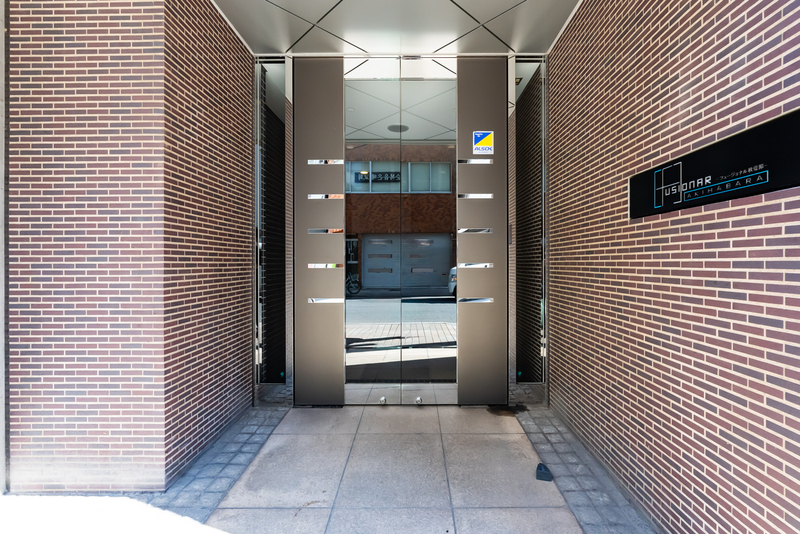 5/5 エントランス