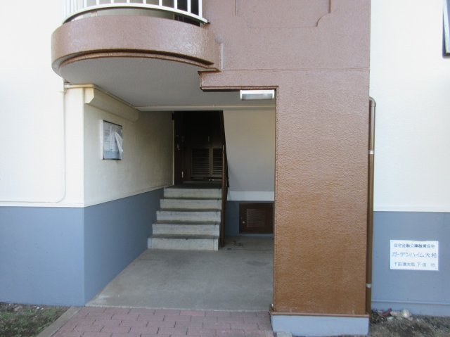 17/20 エントランス