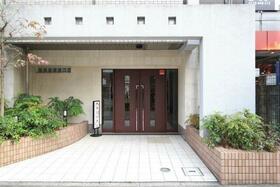 2/2 エントランス