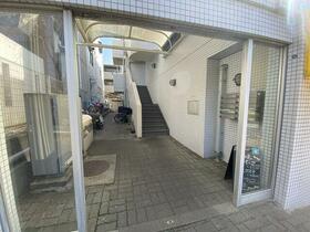 4/4 エントランス