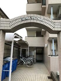 16/16 エントランス