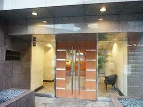 2/2 エントランス