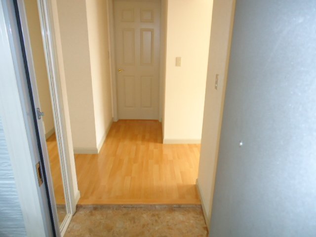 13/27 玄関