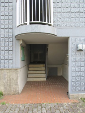 2/4 エントランス