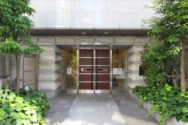 2/4 エントランス