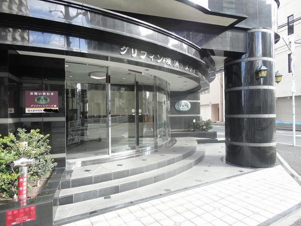 13/14 エントランス