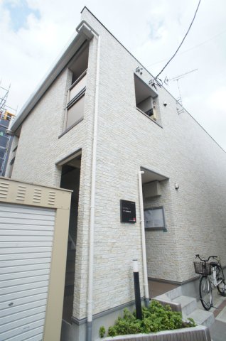 16/22 エントランス