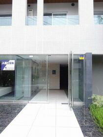 16/16 エントランス