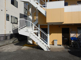 15/16 エントランス