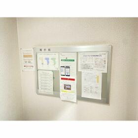 16/16 エントランス