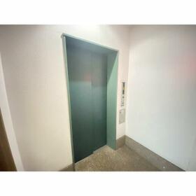 14/16 エントランス