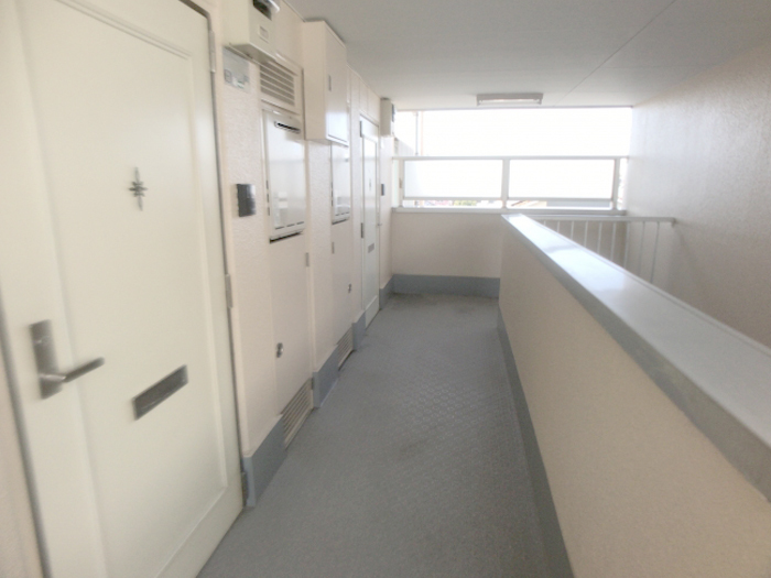 19/20 エントランス