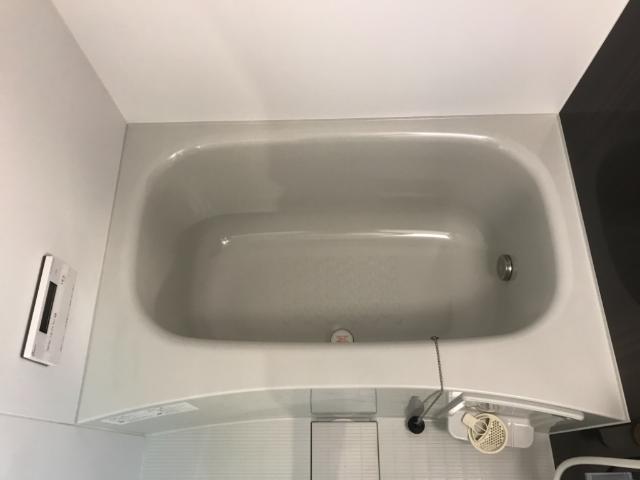 13/27 浴室
