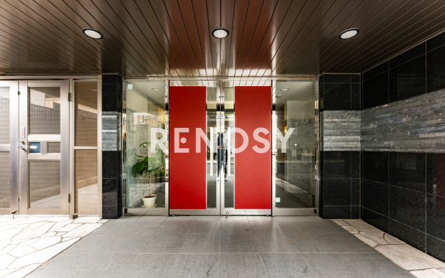 5/5 エントランス