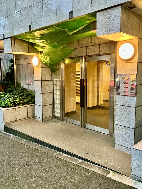 15/15 エントランス