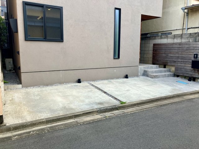 18/18 駐車場