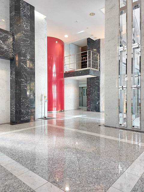 22/30 エントランス