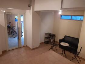 15/15 エントランス