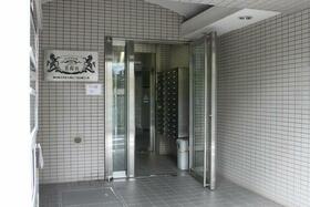 2/3 エントランス