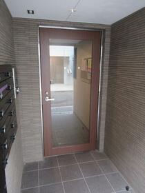 2/2 エントランス