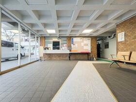 4/4 エントランス