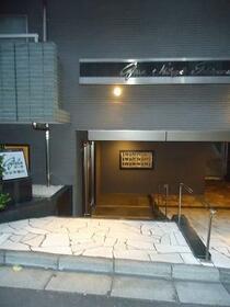 13/13 エントランス