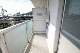 13/18 バルコニー