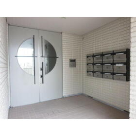 14/16 エントランス