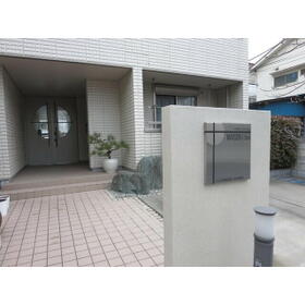 15/16 エントランス