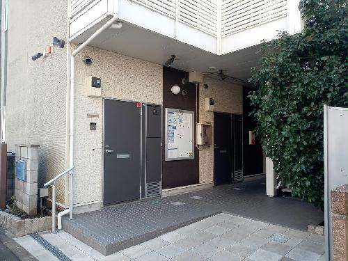 14/14 エントランス