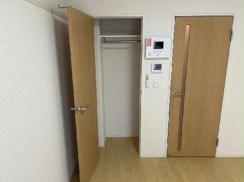 13/14 エントランス