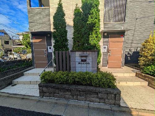 14/14 エントランス