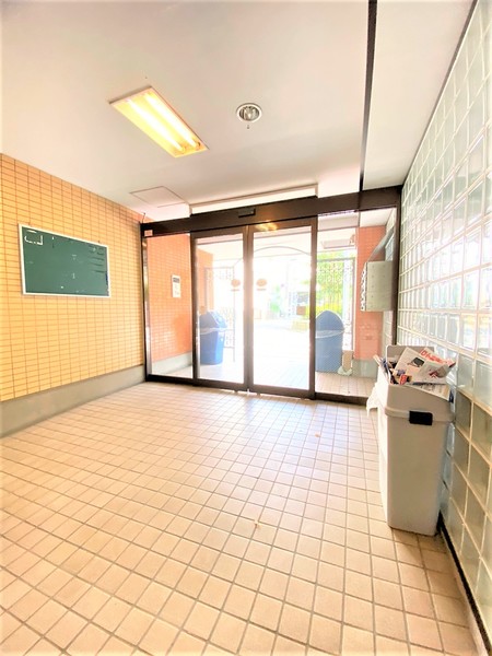 22/22 エントランス