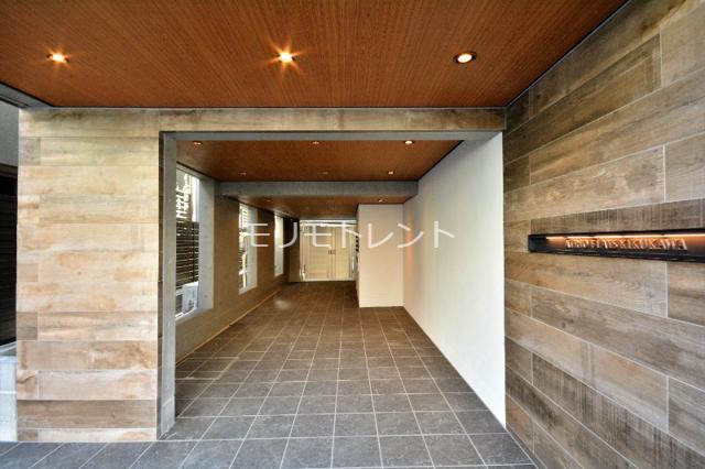 14/20 エントランス